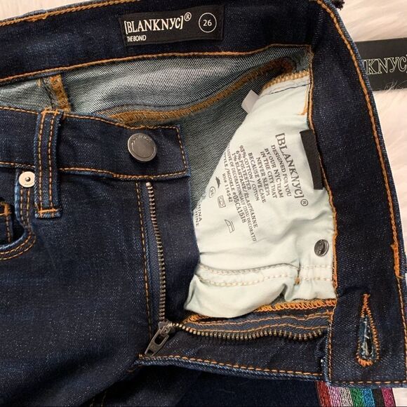 BLANK NYC Dark Wash Skinny Jeans! - Picture 6 of 8